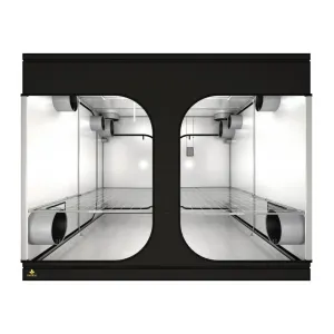 Secret Jardin Dark Room 300 Rev 4.0 (297 x 297 x 217 cm) 2