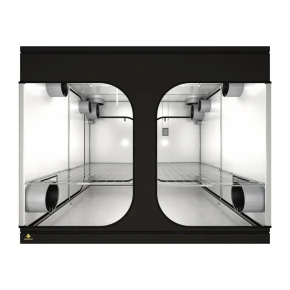 Secret Jardin Dark Room 300 Rev 4.0 (297 x 297 x 217 cm)